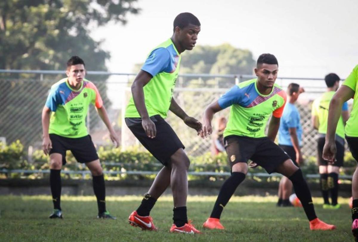 Así fue el primer día de trabajo del venezolano Cásseres