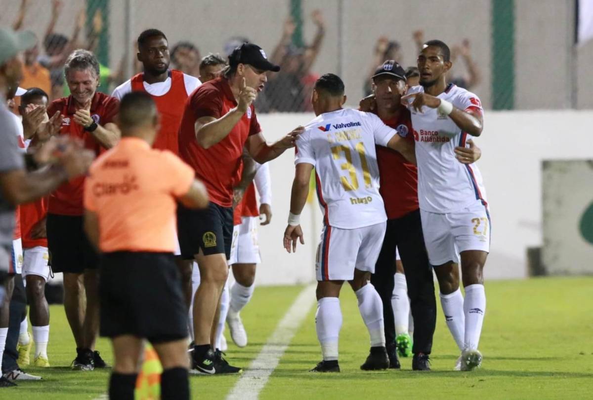 No se vio por TV: ¿Cómo salió la foto de Benguché? la hermosura motagüense y al desaparecido equipo que revivieron en Comayagua