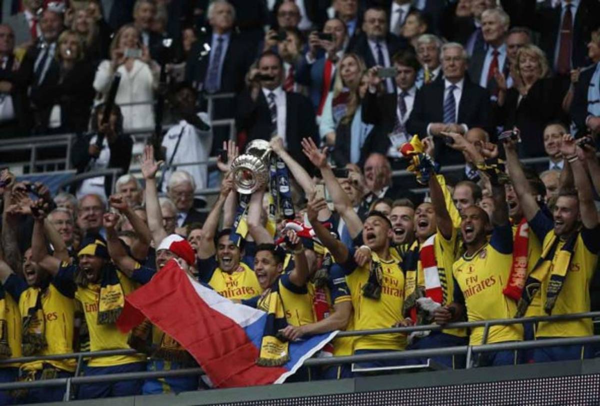 El Arsenal se queda con la FA CUP al vencer al Aston Villa