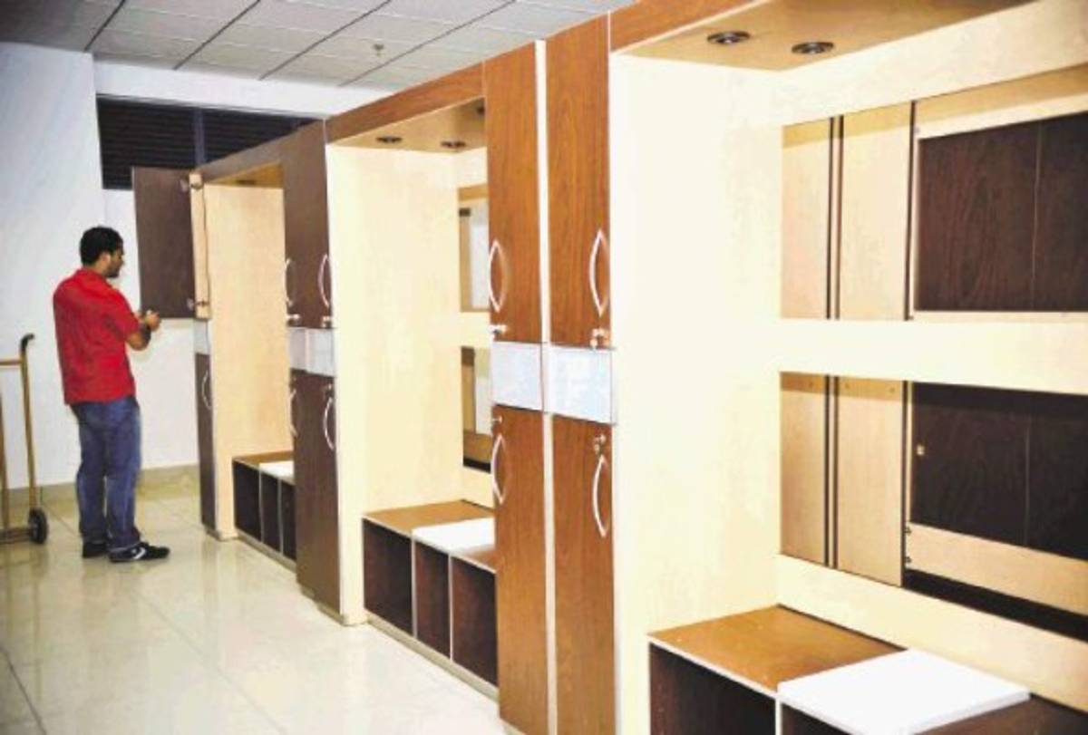 Especial: El camerino del estadio Nacional de Costa Rica y los más lujosos del mundo