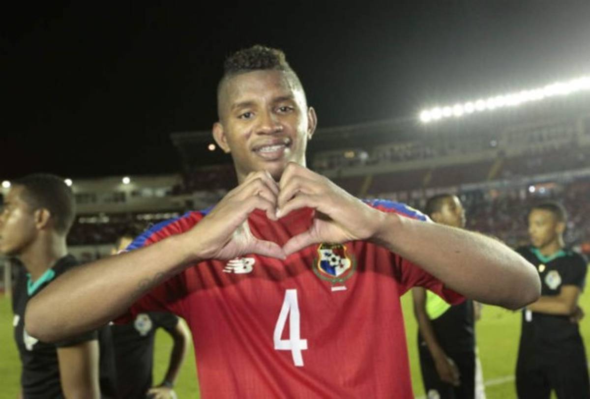 Panameño Fidel Escobar será baja para el duelo frente a Suiza por lesión