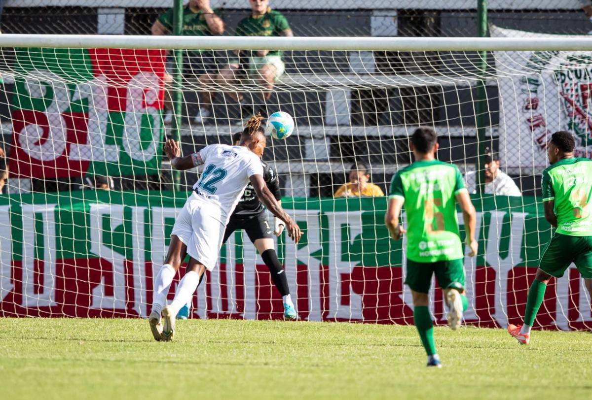 Platense domó a Marathón: la fiesta en el Excelsior, tarde soñada de 'Yio' Puerto y golazo de Wecolme