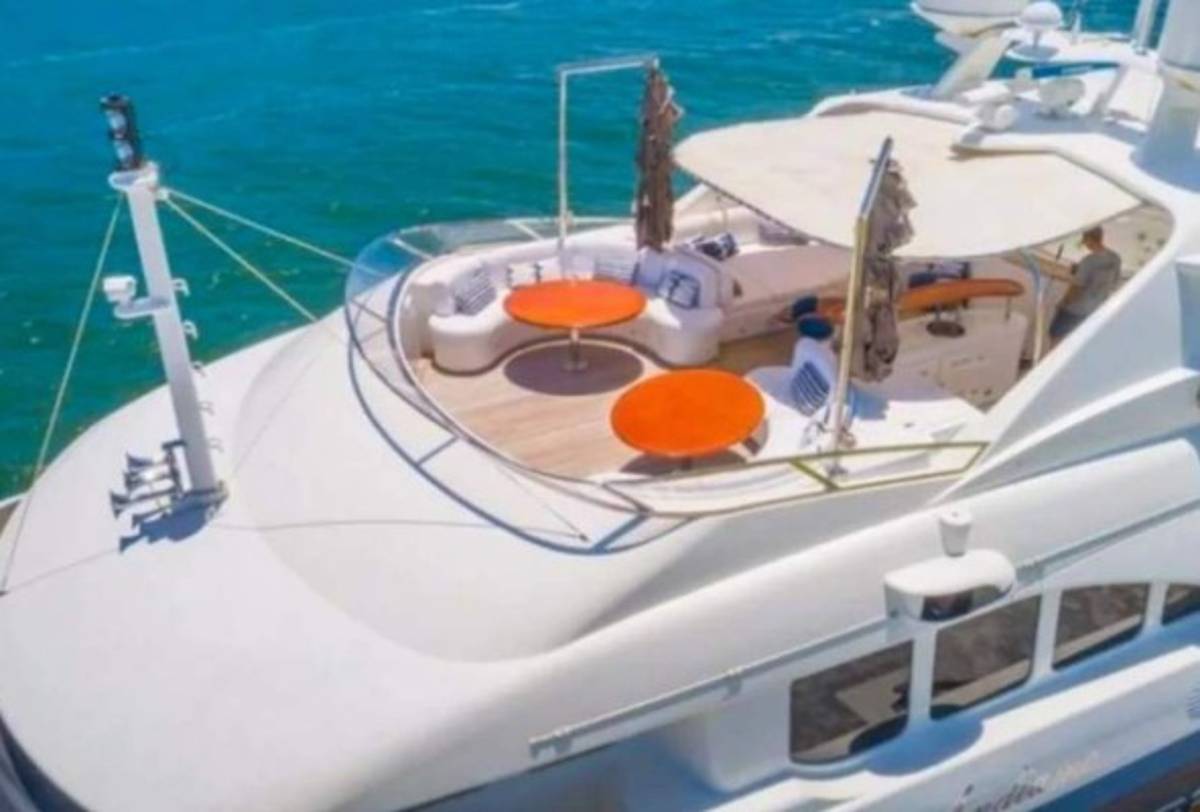 Así quedó el lujoso yate de Marc Anthony valorado en 7 millones de dólares que fue destrozado por un voraz incendio