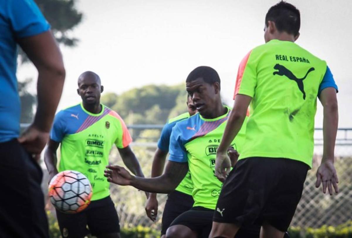 Así fue el primer día de trabajo del venezolano Cásseres