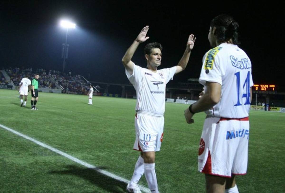 ¡Edgar entrará en la lista! Los jugadores hondureños que han tenido partido de despedida
