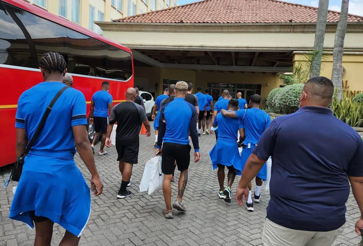 Fotos: Curazao se fue de compras tras llegar a San Pedro Sula mientras Honduras quedó ‘atrapado’ en la isla caribeña