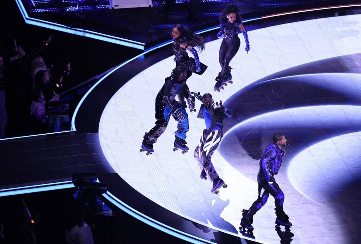 FOTOS: Usher y su espectacular ‘half-time show’ en el Super Bowl; los invitados estrellas y el regalo especial