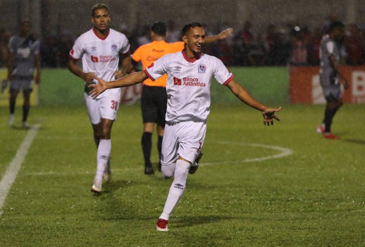 ¿Habrá cambios? Alineación de Olimpia vs Vida: Pablo Lavallén quiere conquistar La Ceiba y saltar al liderato