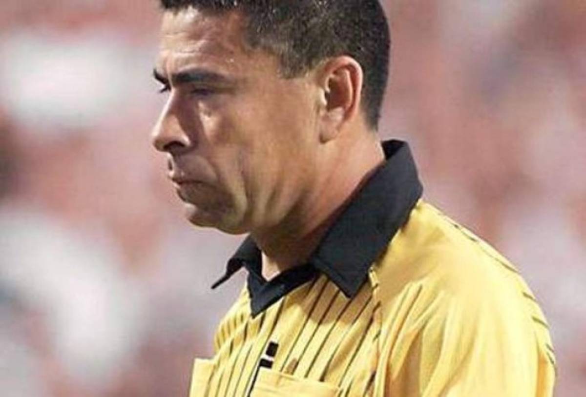 Los árbitros más polémicos de la historia del futbol