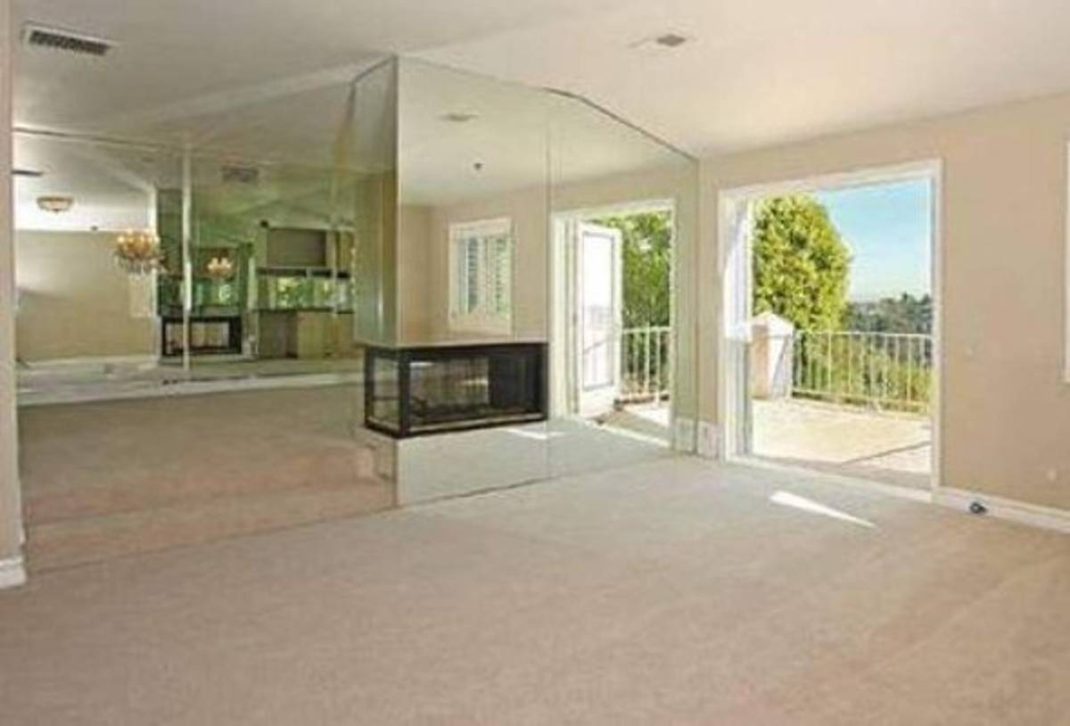 Especial: Por esta lujosa mansión y el tequila honor quieren investigar a Kate del Castillo