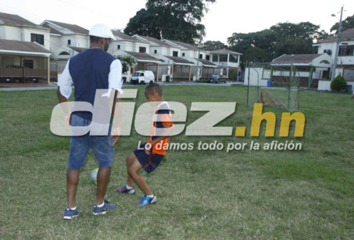 David Suazo llega de vacaciones y a apoyar a la Selección de Honduras.