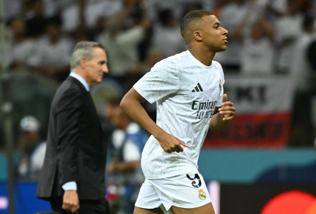 Mbappé es rey de Europa con el Real Madrid: Vinicius imitó su celebración y el emotivo abrazo con Ancelotti y Bellingham