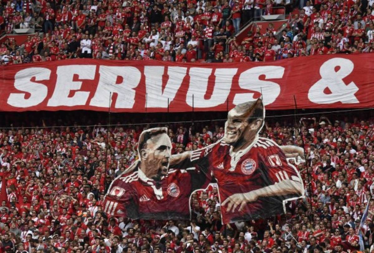 NO SE VIO EN TV: Ribéry celebra a lo CR7, el desliz de Robben y el gran mosaico del Bayern Munich en su despedida