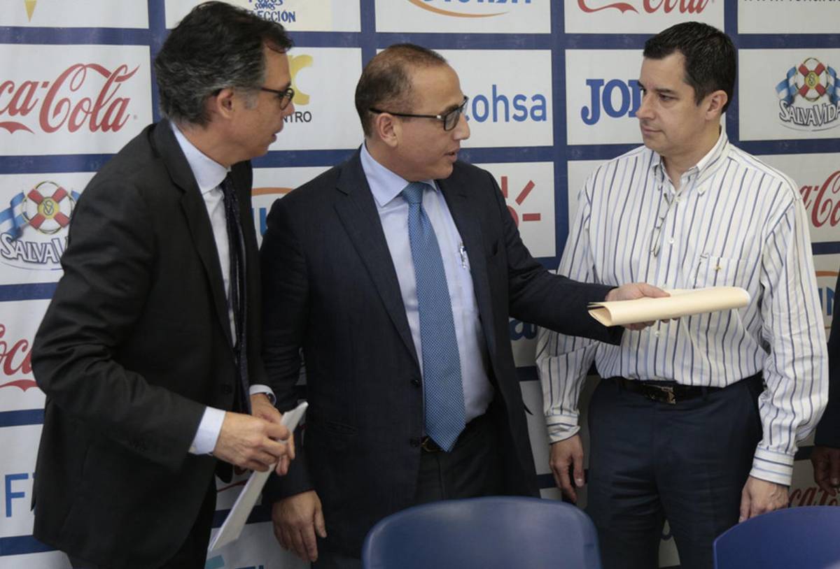 Fenafuth ya analiza candidatos para sustituir a Diego Vázquez; próximo lunes se reúne la Comisión de Selecciones