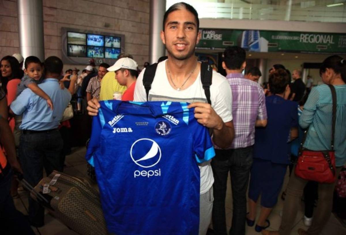 A dos años de su muerte: Las mejores fotos de Santiago Vergara con Motagua