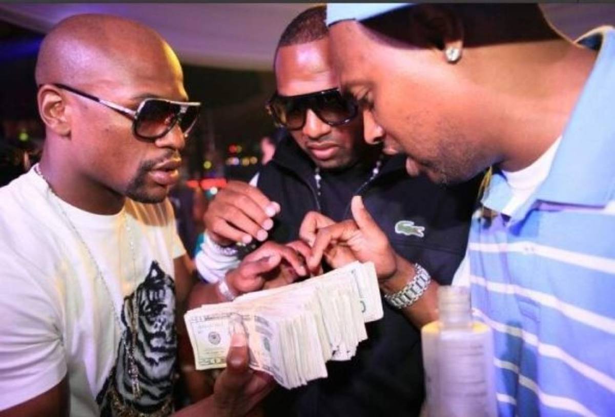 Las 50 locuras y fiestas inolvidables de Floyd Mayweather Jr