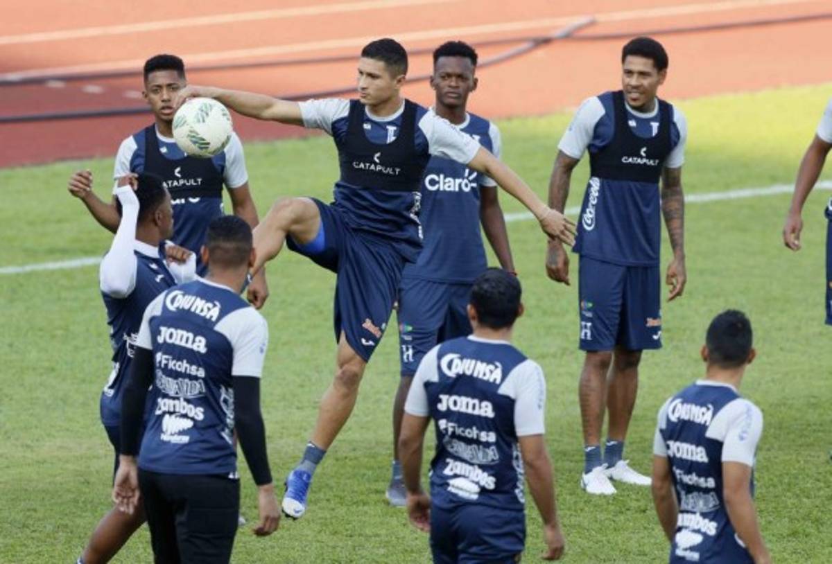 ¡Seis cambios! El modificado 11 que pide la afición a Fabián Coito para el Honduras-El Salvador en Copa Oro 2019