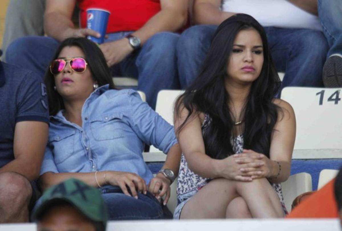 Las mejores imágenes de ambiente del clásico Motagua-Olimpia