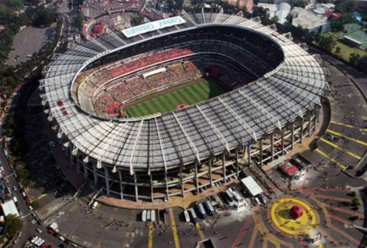 FIFA amenaza con suspender el estadio Azteca si la afición mexicana sigue irrespetando a su rival