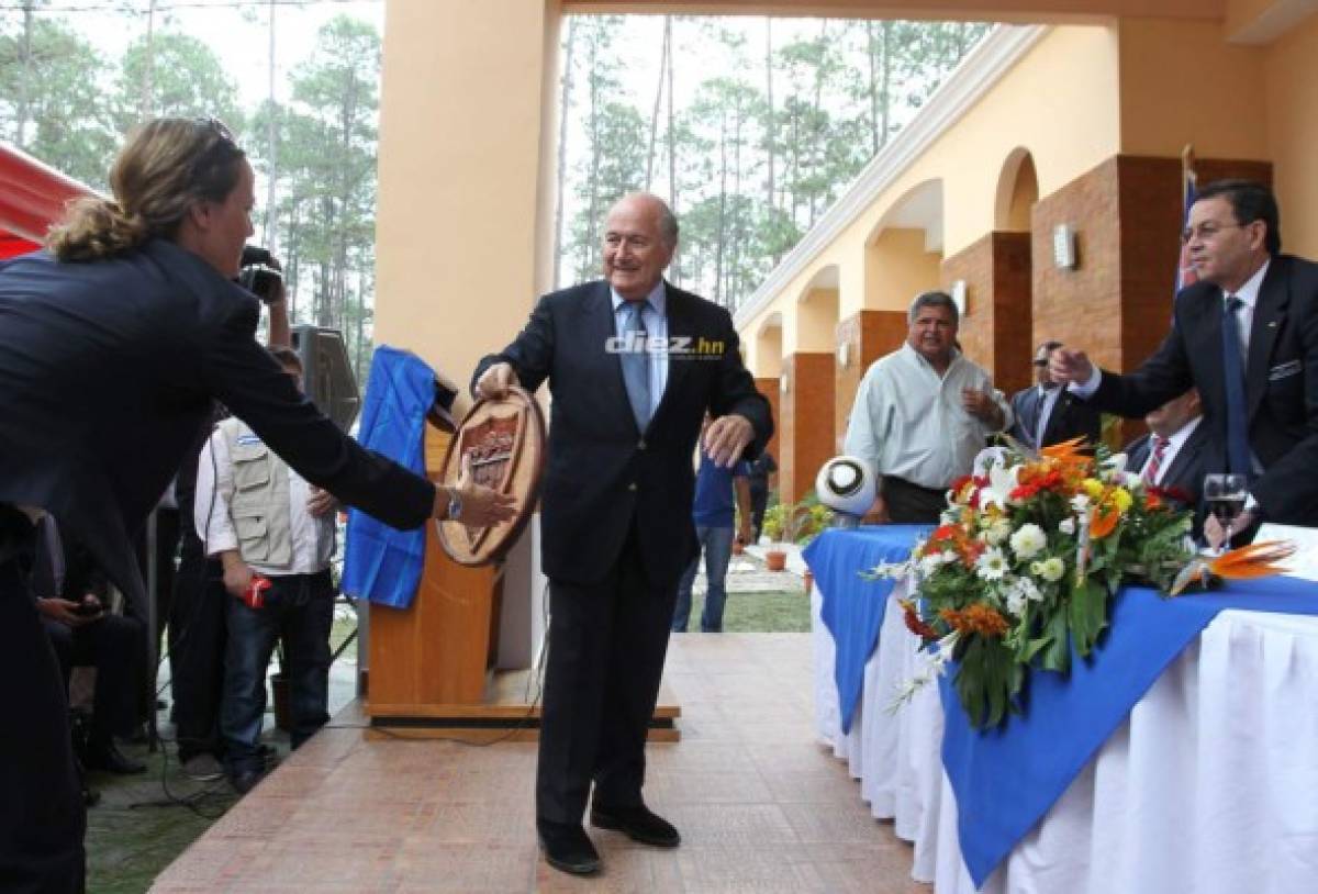 El recorrido que hizo Joseph Blatter, primer presidente de FIFA que visitó Honduras