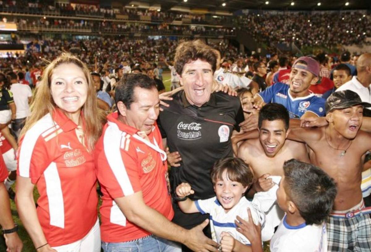 ¡Bicampeón! Pedro Troglio se suma a la lista de entrenadores extranjeros exitosos en Olimpia