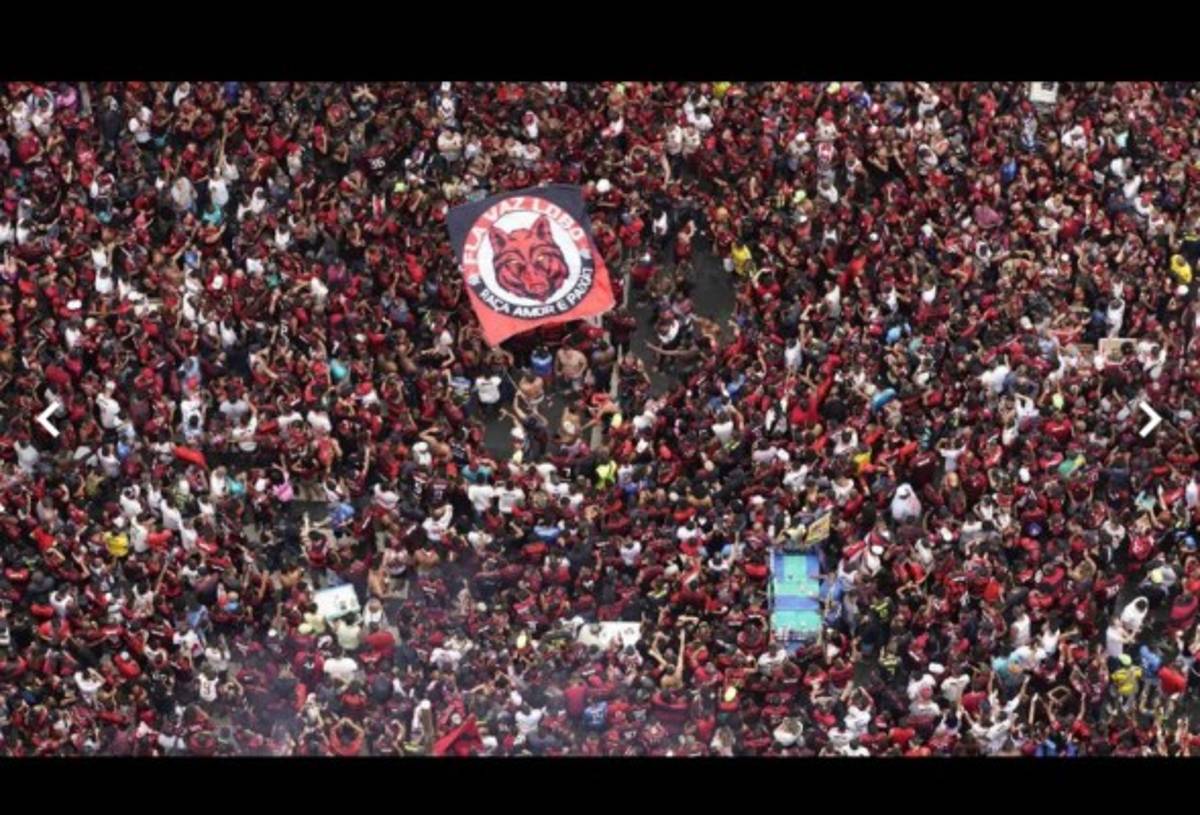 Eufórica celebración del Flamengo en Río de Janeiro tras ganar la Copa Libertadores