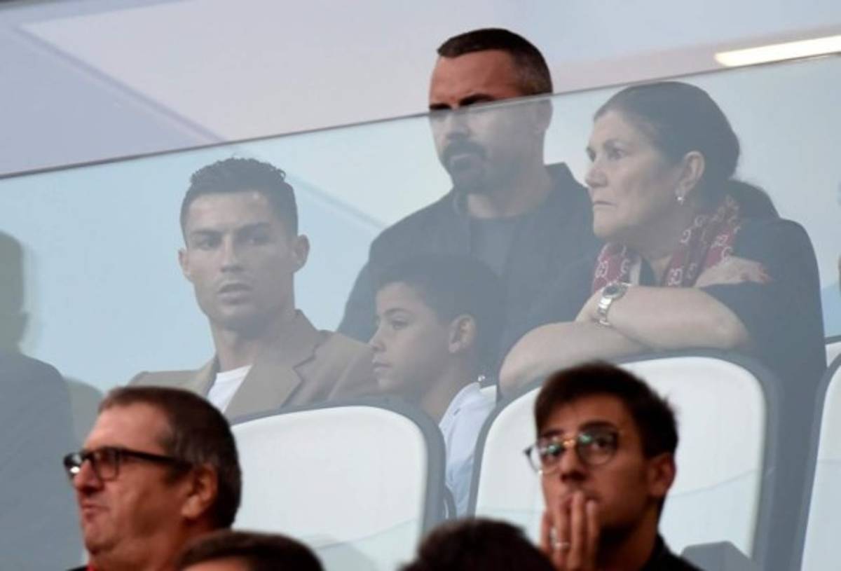 No los deja solo: Cristiano Ronaldo acompañó a la Juventus desde el palco