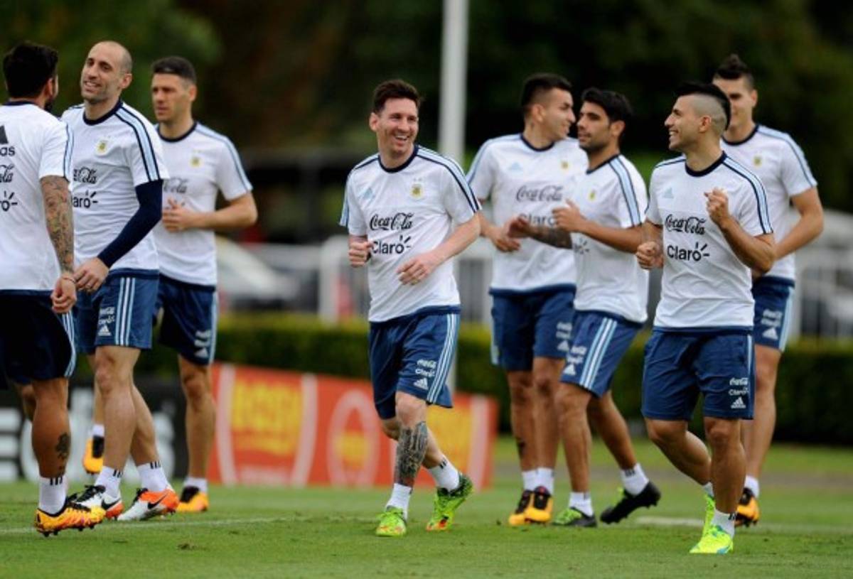 Gran ambiente en el primer entrenamiento de Argentina de cara a juegos eliminatorios