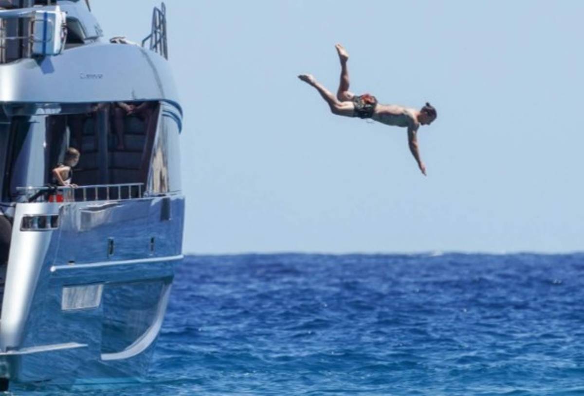 ¿Quién es la rubia? Las vacaciones de Zlatan Ibrahimovic: Yate de lujo y entrenamiento insólito