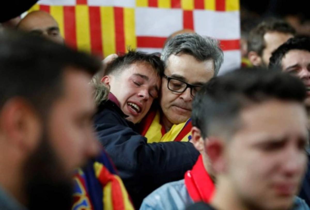 Devastados: Así sufrieron los aficionados del Barcelona el batacazo de Anfield