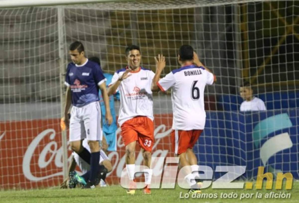 Fotos: El show de las Leyendas de Olimpia y Motagua en el estadio Nacional
