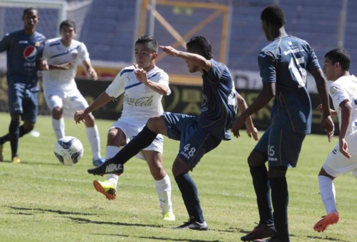 Elmer Güity y otros jóvenes prospectos que fueron 'borrados' en el Olimpia
