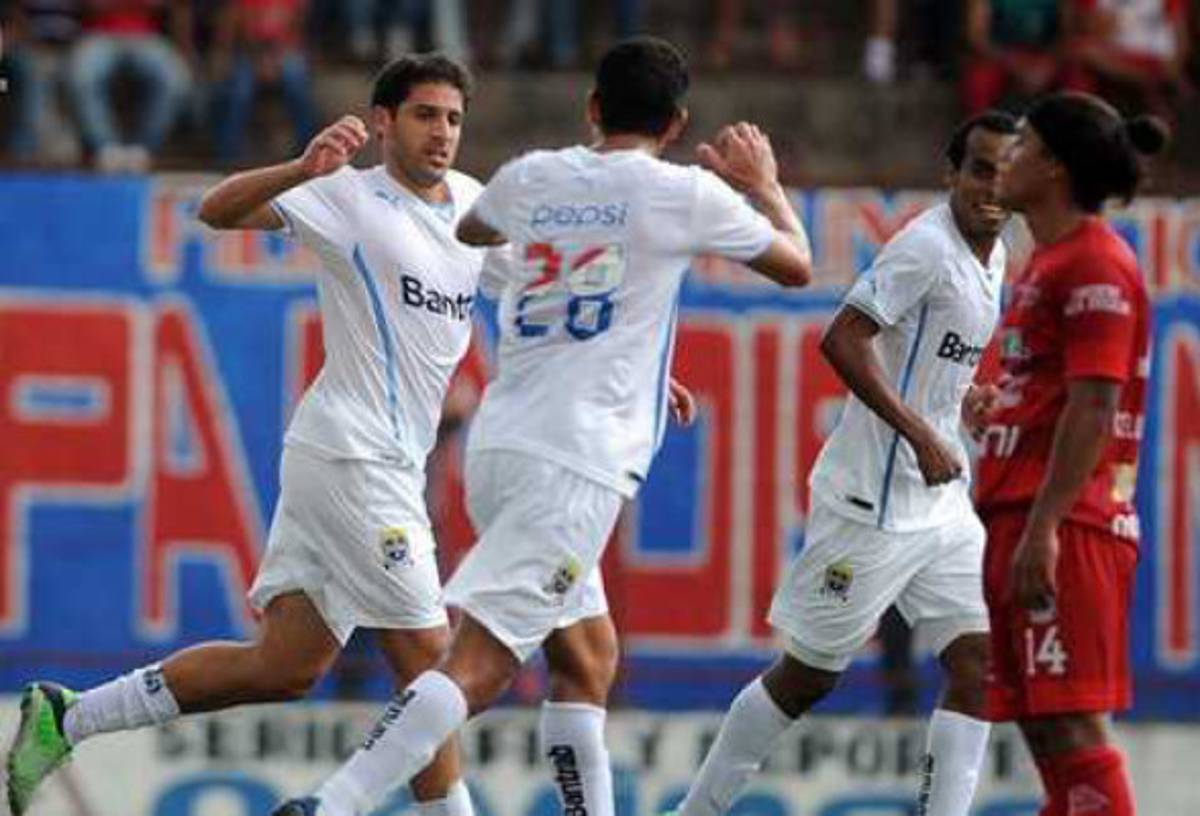 Triple empate en la cima de la tabla de la Liga de Guatemala