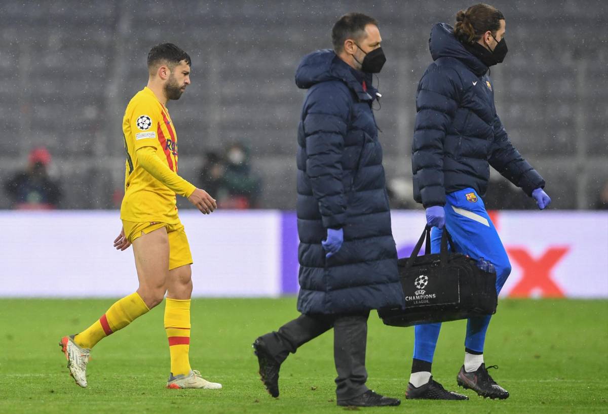 El enfado de Piqué y el reclamo de Ter Stegen: La profunda tristeza del FC Barcelona al saber que jugará la Europa League