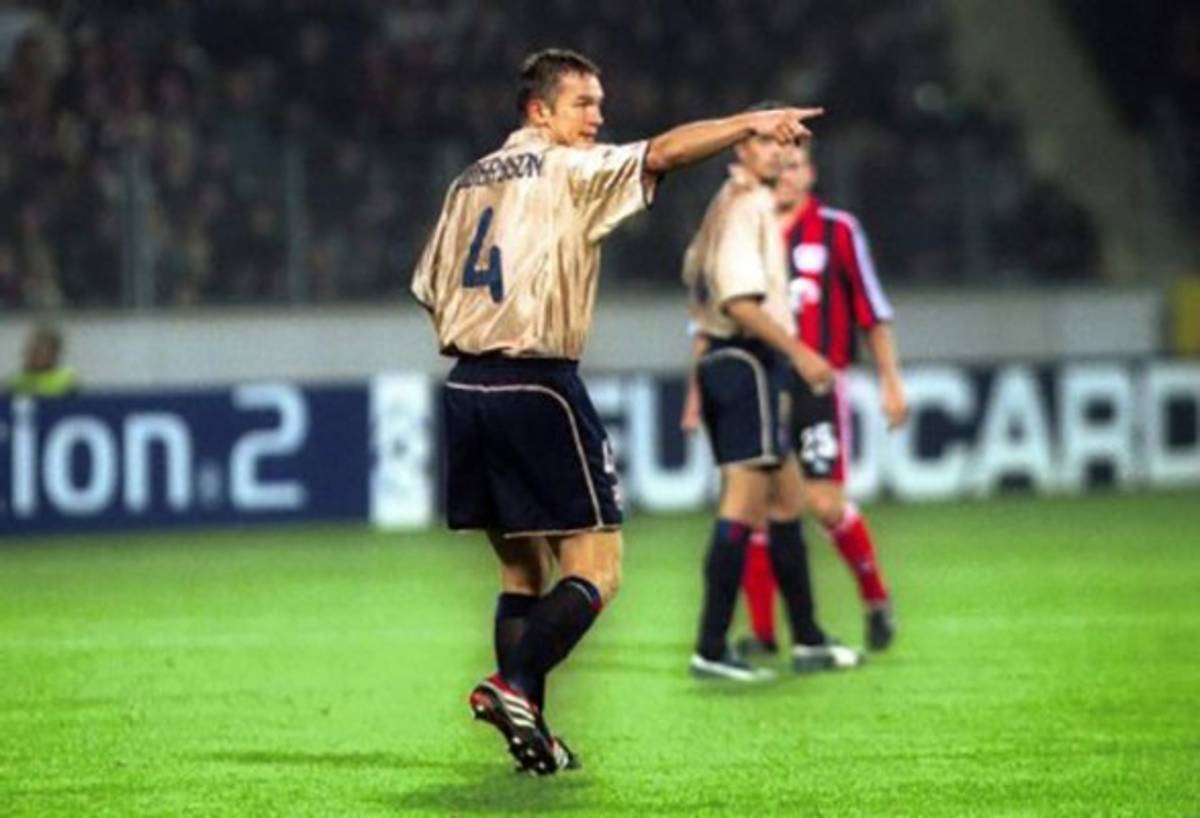 Los 11 futbolistas que heredaron un número con mucho peso histórico