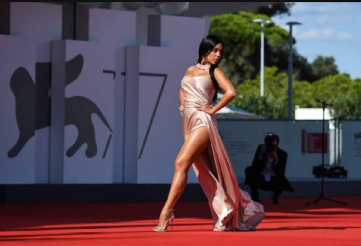 Georgina Rodríguez, invitada de lujo en el festival de cine de Venecia y deslumbra con dos 'looks'