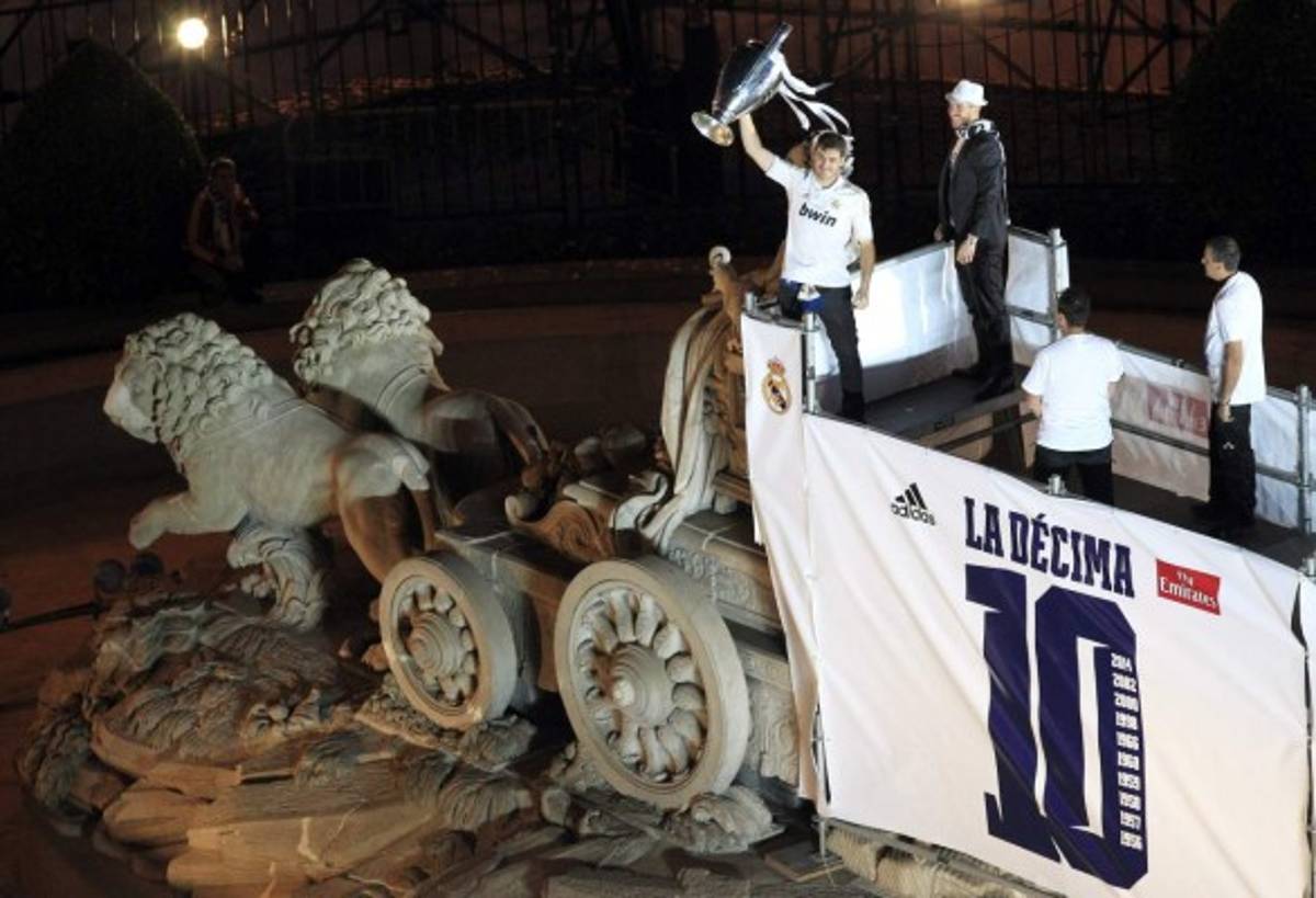 El Real Madrid celebra en la Cibeles
