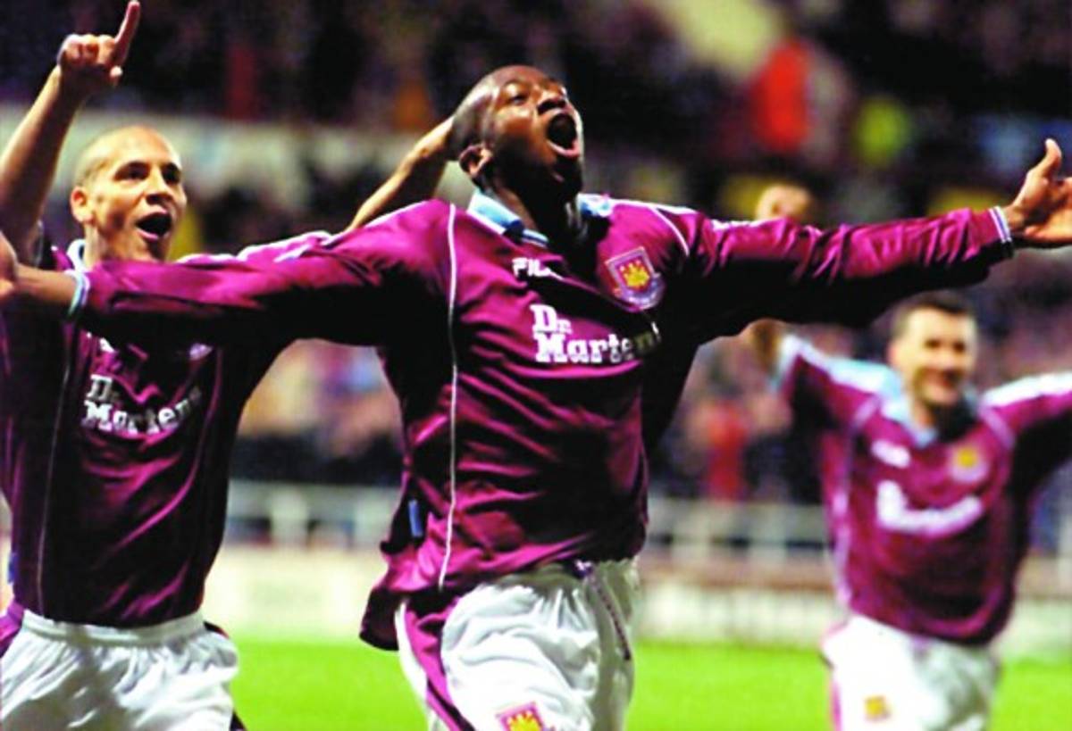 Los movimientos más caros de futbolistas costarricenses al exterior