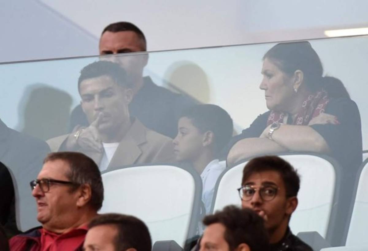 No los deja solo: Cristiano Ronaldo acompañó a la Juventus desde el palco
