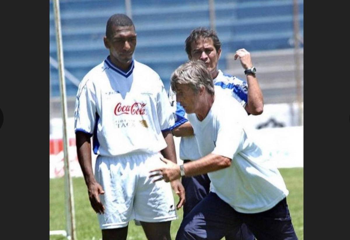 Yustin Arboleda y su reto con la Selección de Honduras ¿Cuántos naturalizados han jugado con la Bicolor y México?