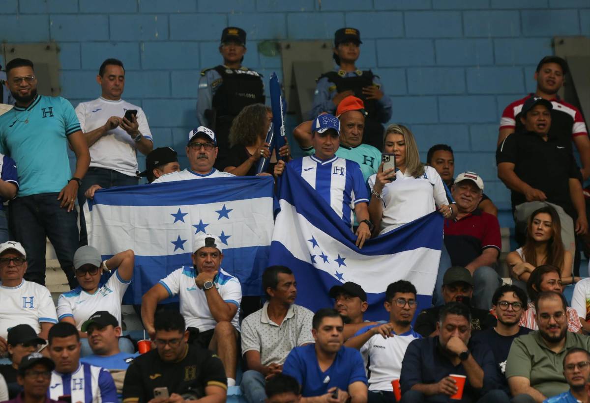 Dos esposas de futbolistas sorprenden, las bellas chicas que adornan el Chelato Uclés y el descartado por Rueda que llegó