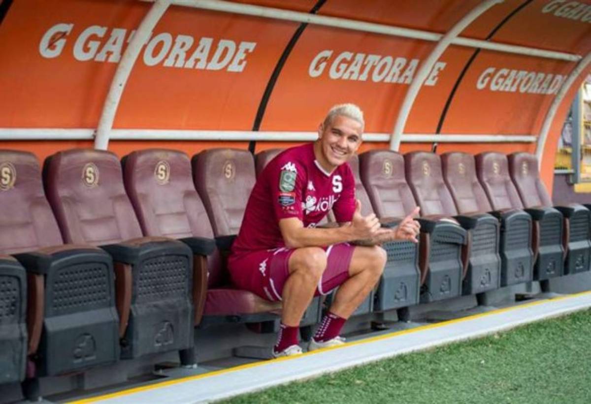 Con mascarilla y guardando distancia; así volvieron a las prácticas los clubes en Costa Rica