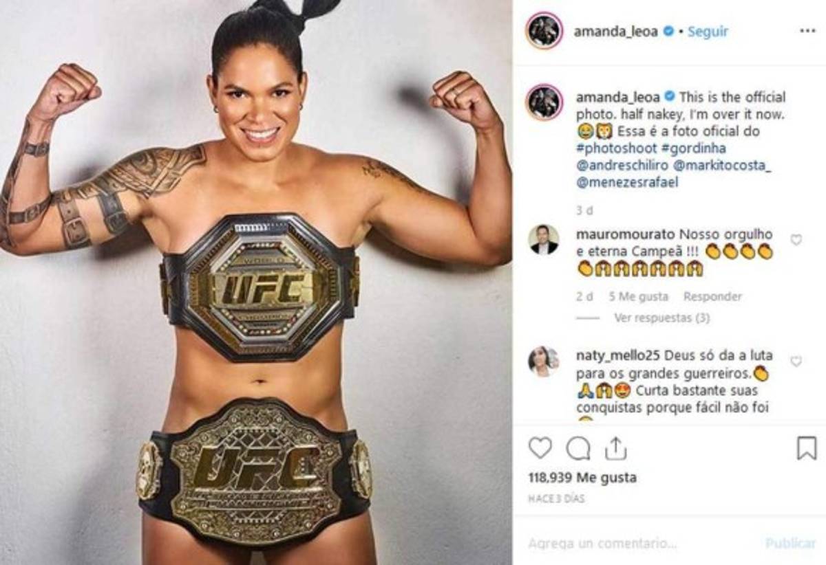 Amanda Nunes, posa de forma intima en Instagram con sus cinturones de campeona de la UFC