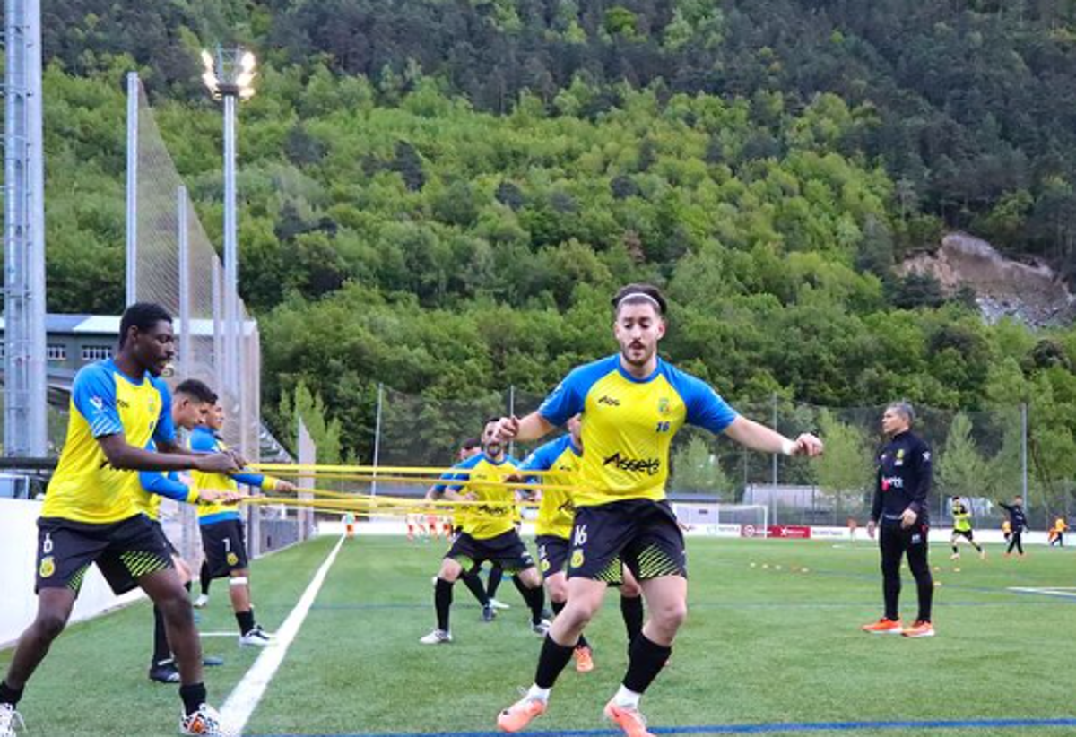 Marco Fabián sorprendió a todos: regresa a Europa para convertirse en dueño y jugador de este club