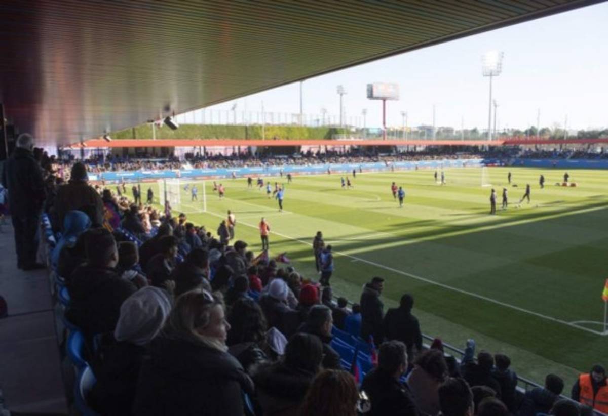 El gran gesto de Lionel Messi con varios niños, la selfie y la burla de Vidal en Barcelona