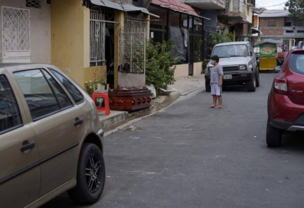 ¡Dramático! Muertos por coronavirus tirados en las calles en Guayaquil, Ecuador