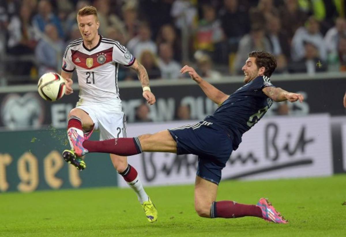 Imágenes de los partidos por las Eliminatorias para Eurocopa