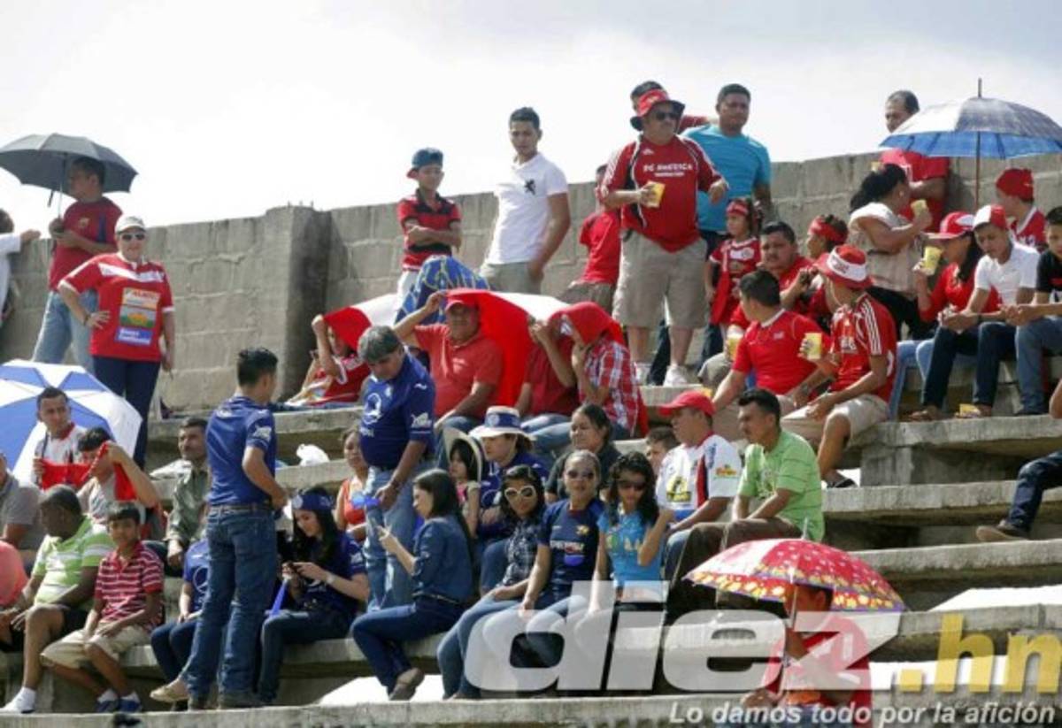 Ambiente de fiesta en Tocoa previo ala Gran Final