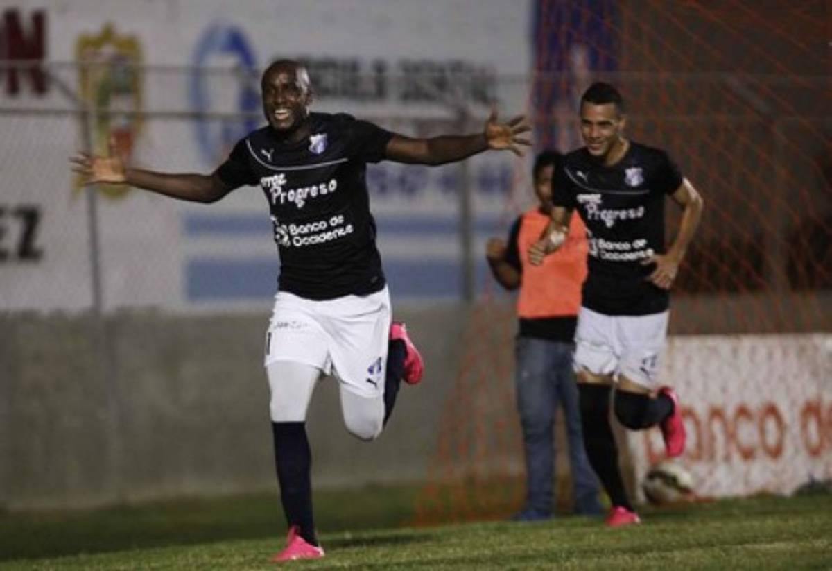 Rambo de León se une al club de los jugadores con números raros en el mundo