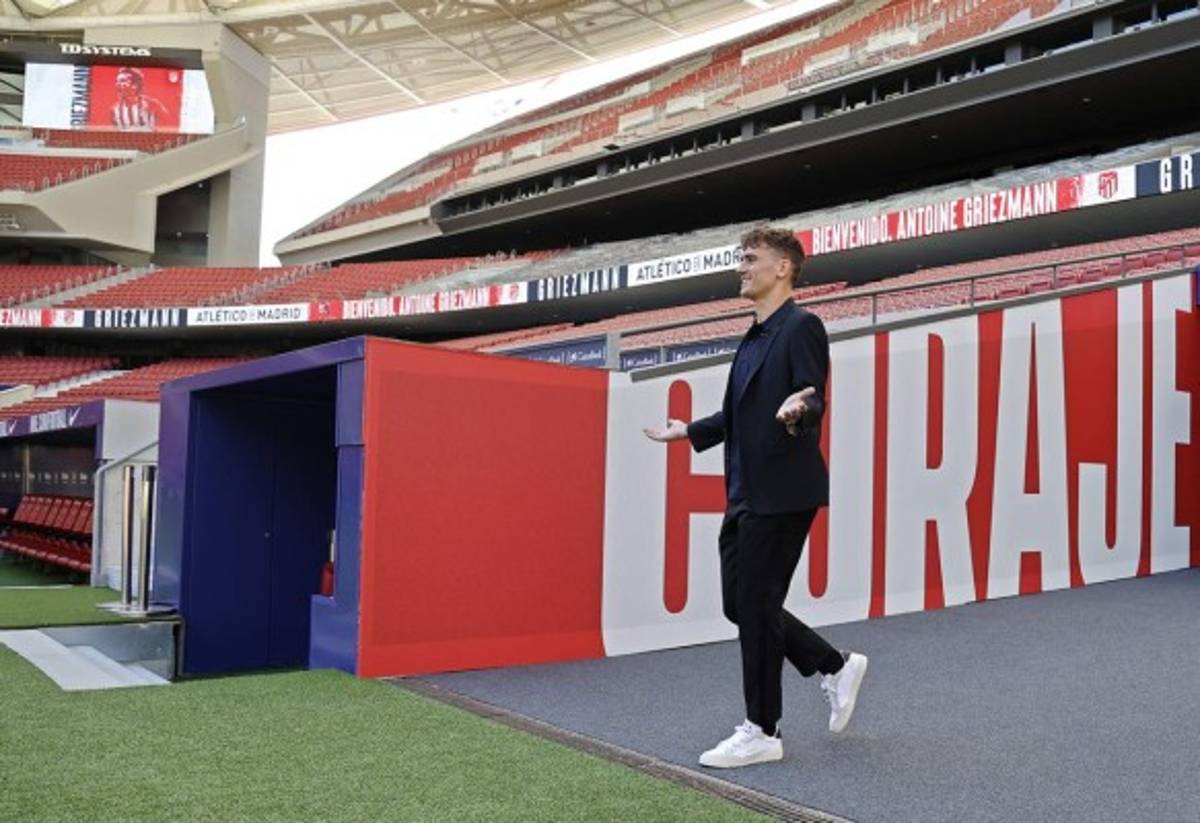 Así fue la presentación de Griezmann en el Atlético: Se olvida del Barça y el reclamo que hicieron